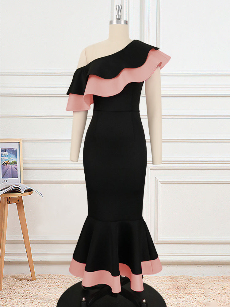 Elegant women's dress backless whit ruffles neck and bottom details,contrasted color. Perfect interview and party fashion piece.