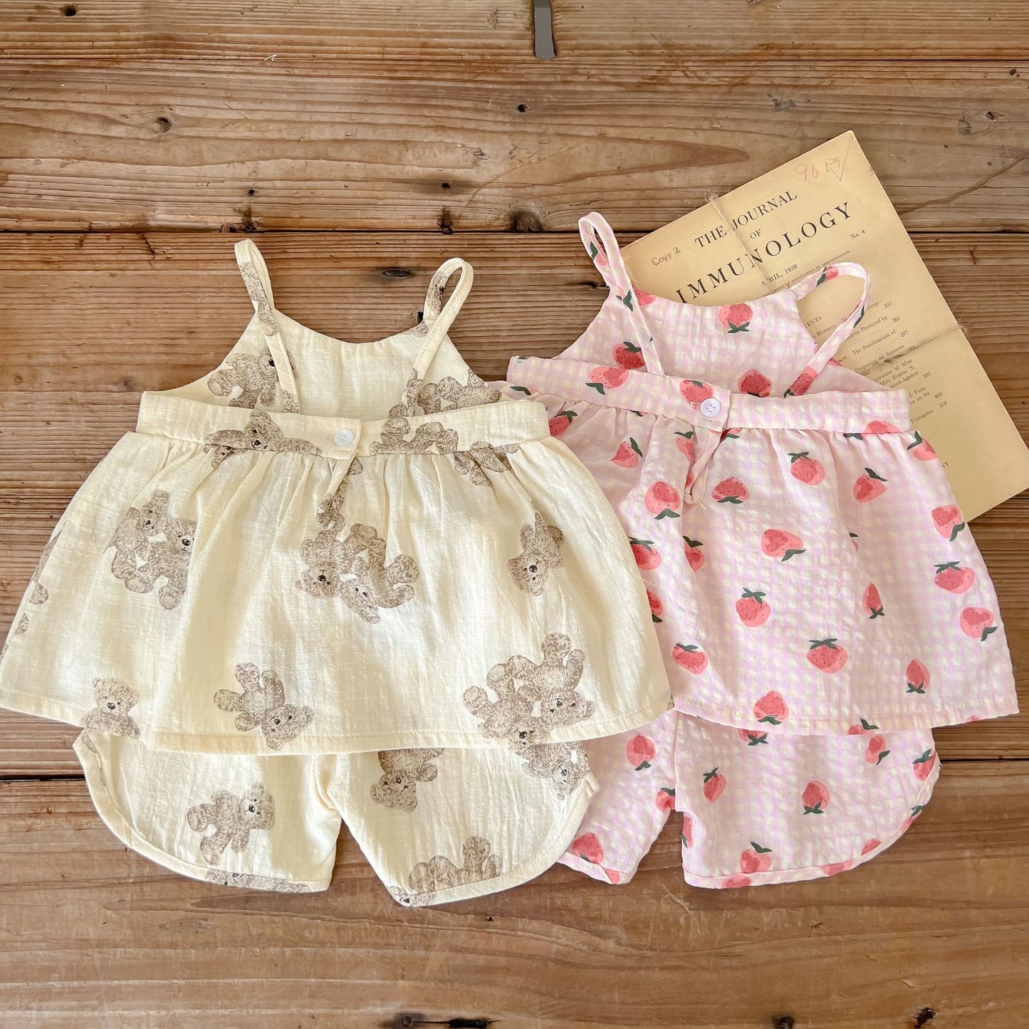 Baby Two-Piece Cute Summer Suit with printing Bears or Strawberry (Sleeveless Top and Shorts)