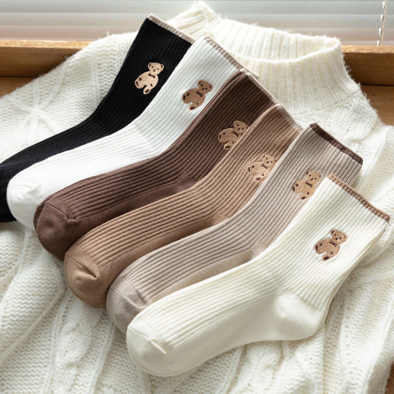 Women's cute bear socks.Comfortable soft,breathable,sports, socks is middle hight, 6 pairs