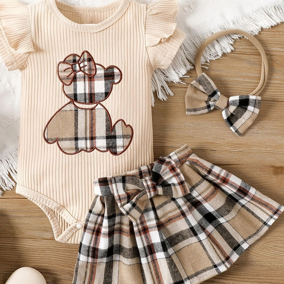 Newborn baby girl's summer 3 piece set,t-shirt bodysuit with style teddy bear,plaid skirt and plaid headbow