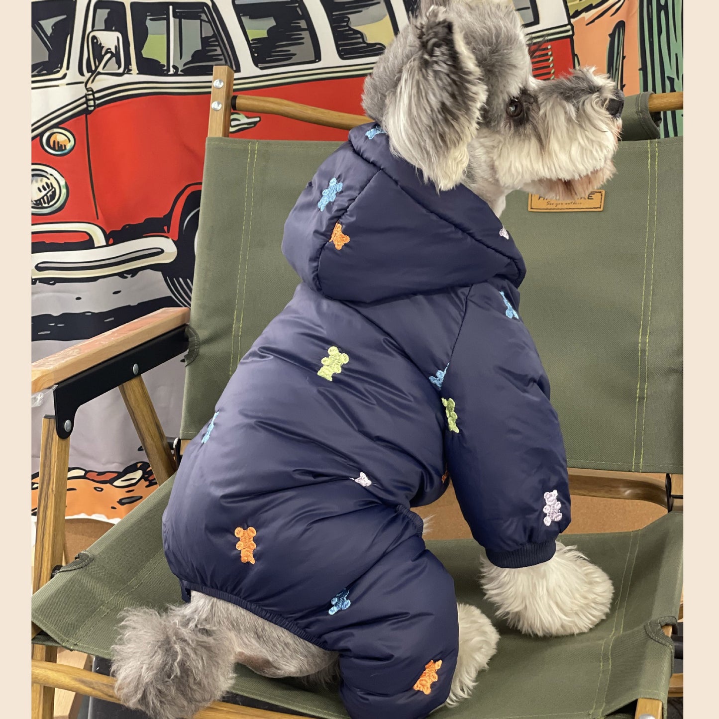 Dog winter jacket whit warm teddy filling and hooded.