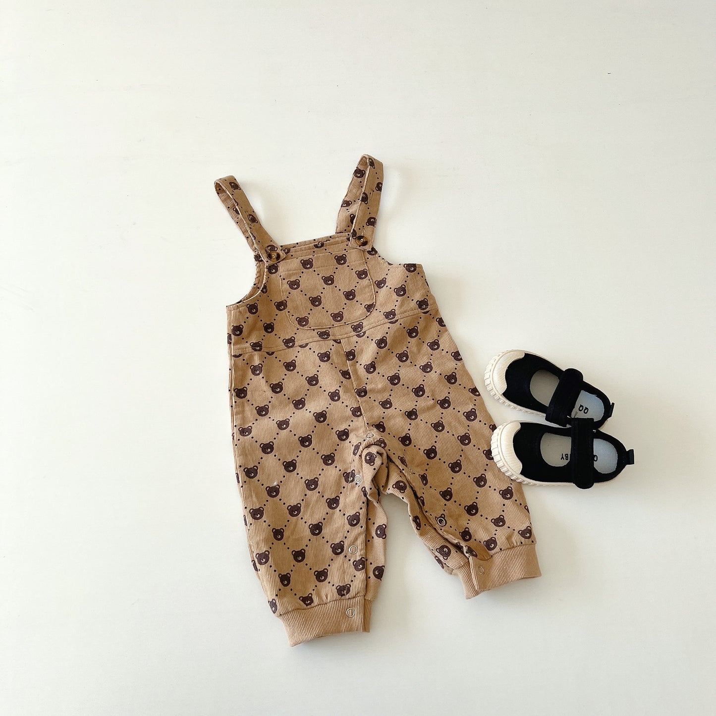 Baby's strap pants,loose and comfortable with bear printing